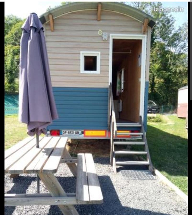 Logement Insolite Au Coeur De L'Auvergne Rochefort-Montagne Kültér fotó