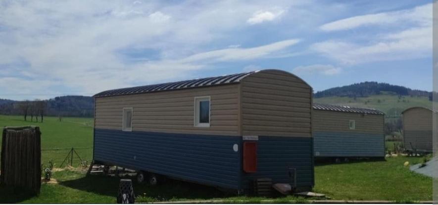 Logement Insolite Au Coeur De L'Auvergne Rochefort-Montagne Kültér fotó