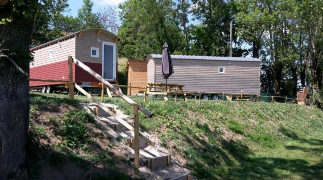 Logement Insolite Au Coeur De L'Auvergne Rochefort-Montagne Kültér fotó